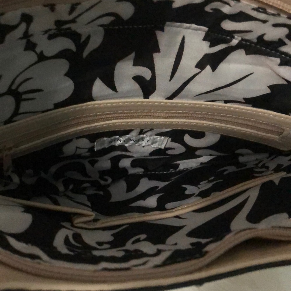 Purse - Picture 5 of 8